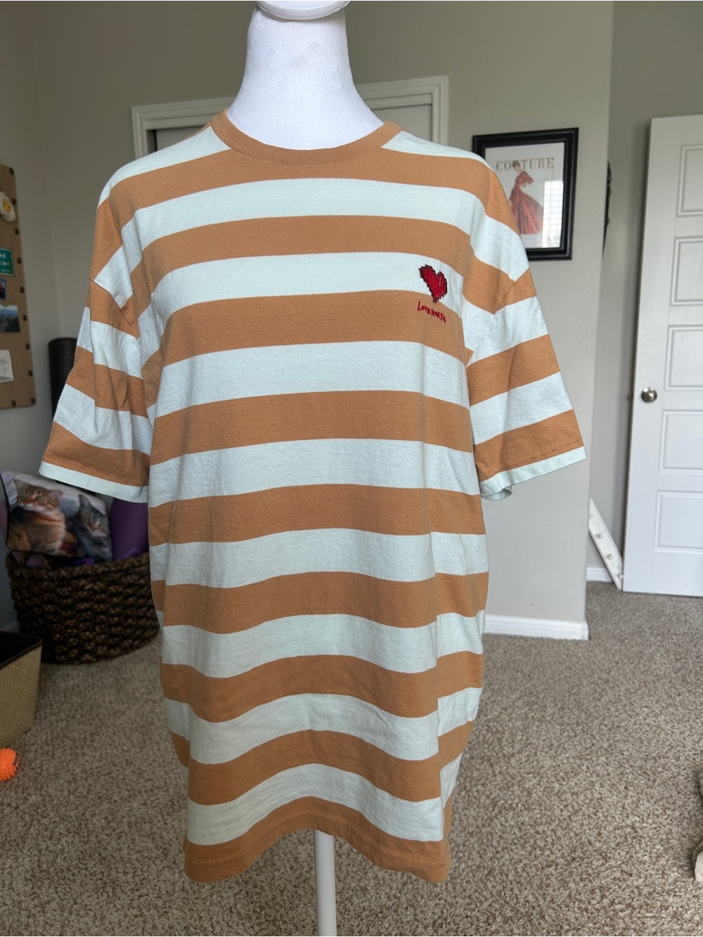 PACSUN Men’s Orange/White Striped T Shirt with Love Hurts Heart Size L